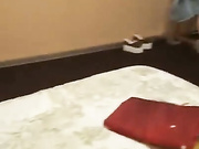 Леша пиздолиз лижет мои ножки и киску