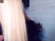 BlackAngel_рвет колготки на себе