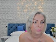 Онлайн-эровидеочат с MiyaKiss на BongaCams 2022-12-10 17_28