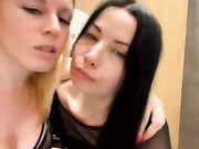 CrazzyChicks бесплатное вебкам шоу и XXX чат _ xHamsterLive 2023-02-19 10_48