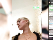 KisaKarolinka (Karolina-st) дразнит