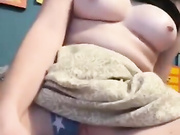 Мамтурбирует на камеру #1