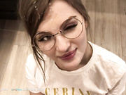 ДЕВИЦА ОТСОСАЛА НАКУХНЕ