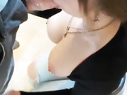 ДЕВИЦА ОТСАСЫВАЕТ