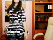 Красотка Katrin показывает письку