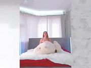 NUMBEROONE обнаженная с медведем