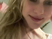 КРАСОТКА ДРОЧИТ