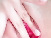 ДЕВИЦА ДРОЧИТ