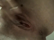 ДЕВИЦА ДРОЧИТ