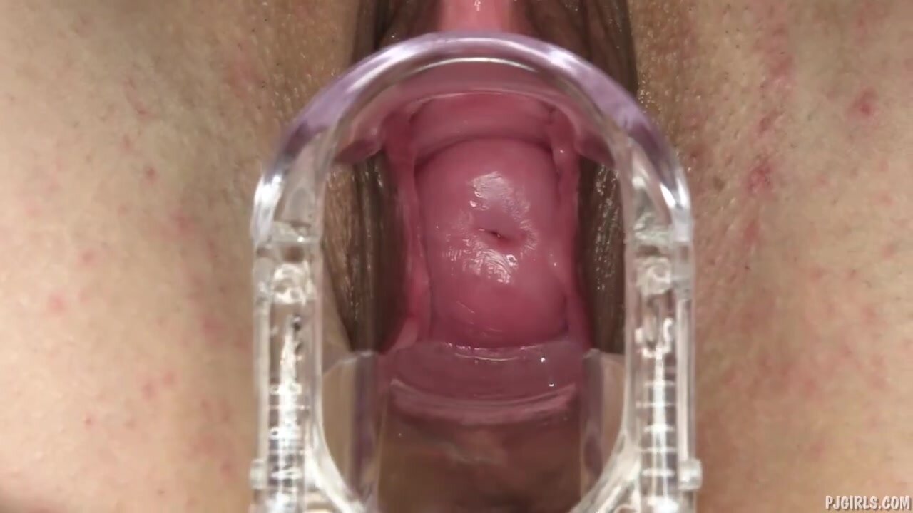 ДЕВИЦА ДРОЧИТ