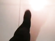 МОДЕЛЬ ДРОЧИТ В ТУАЛЕТЕ