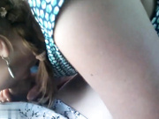 ДЕВИЦА ОТСОСАЛА В ТАКСИ