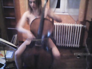 Aria_French (голая с виолончелью)
