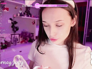 hor-neyJ0zy
