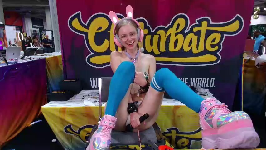 Общение с пользователем Emmasky69 в онлайн-видеочате (18+) 2023-07-16 02_55