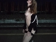 Dolls4you (обливается пивом + раздевается)