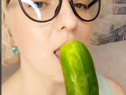 Anesteishen - шалит с огурчиком