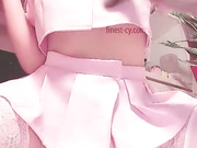 ДЕВИЦА ТРАХАЕТ СЕБЯ