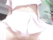 ДЕВИЦА ТРАХАЕТ СЕБЯ