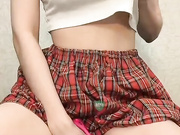 Lola-li - ласкает киску ловенсом