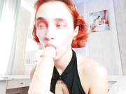 TefyFun - лижет и надрачивает любимый дилдо