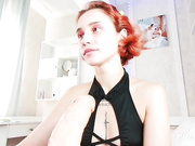 TefyFun - лижет и надрачивает любимый дилдо