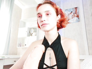 TefyFun - лижет и надрачивает любимый дилдо