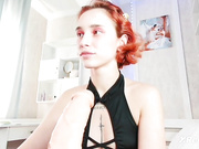 TefyFun - лижет и надрачивает любимый дилдо