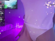 hor-neyJ0zy