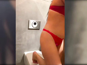-Angel_99999-разврат в туалете