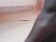 _Chimera_снимает колготки