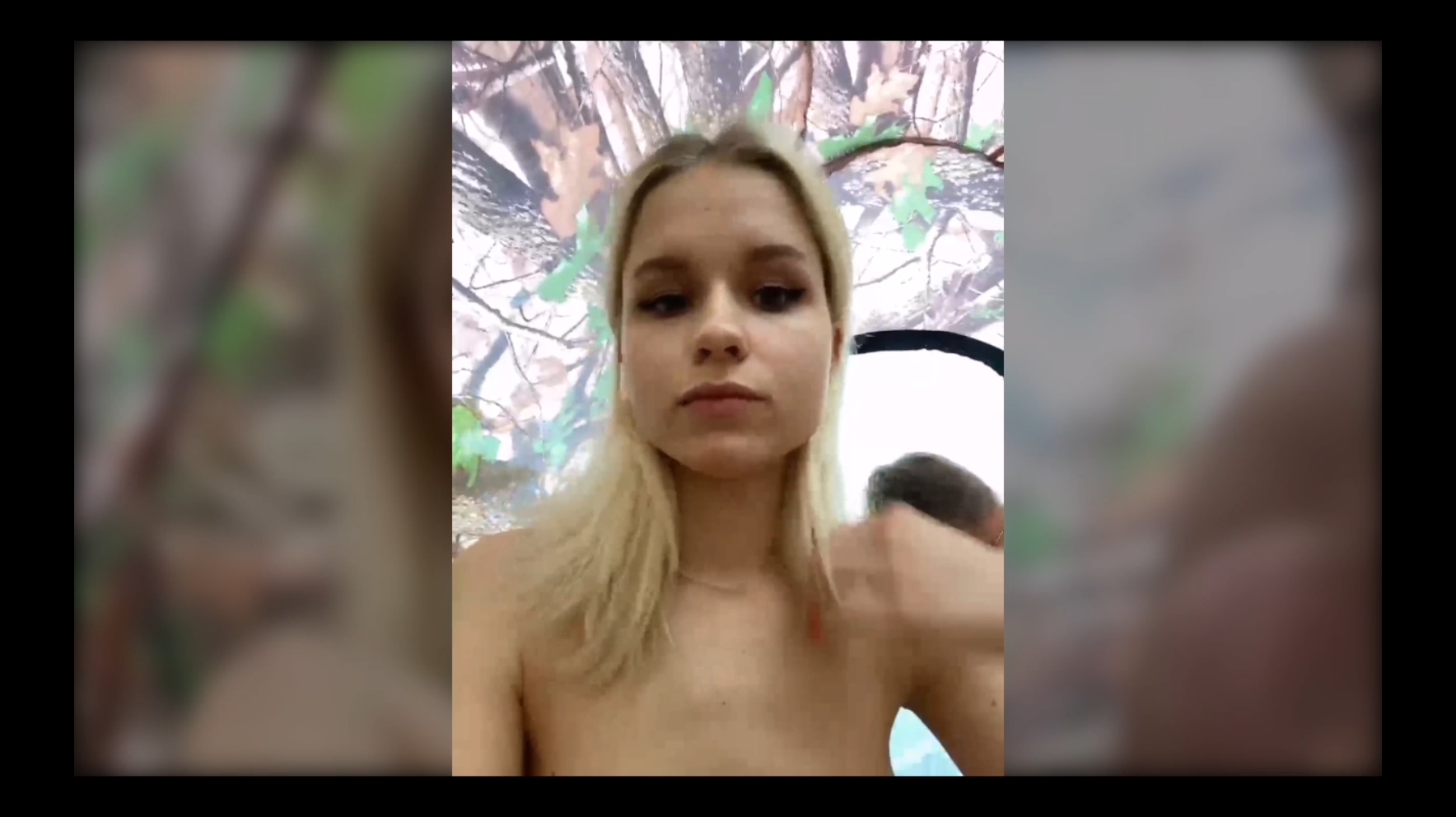 Пара молодых-секс в палатке