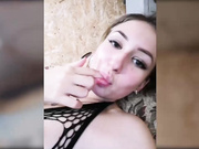 Пара молодых-секс в гараже