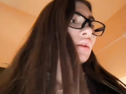 EmilyBaby - в подъезде