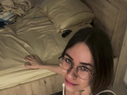 Iraonic сосет и получает сперму в рот