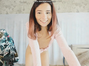 crystal-maria - худенькая киска играется с вибратором + футфетиш ©