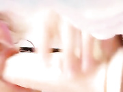 САМА СЕБЯ ТРАХАЕТ