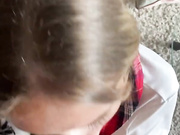 ДЕВИЦА СОСЕТ И ТРАХАЕТСЯ