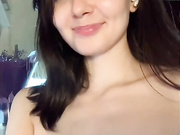 Li_Lo - трахает свою киску дилдо и натирает ловенсом