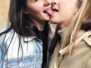 местные девки за гаражами