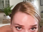 ДЕВИЦА ОТСОСАЛА