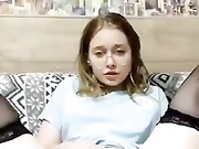 ДЕВИЦА ДРОЧИТ