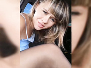 Vanilla_sexy в колготках в тачке