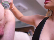 katesdesire проникает в анус парня