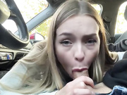 ДЕВИЦА ОТСОСАЛА В АВТО