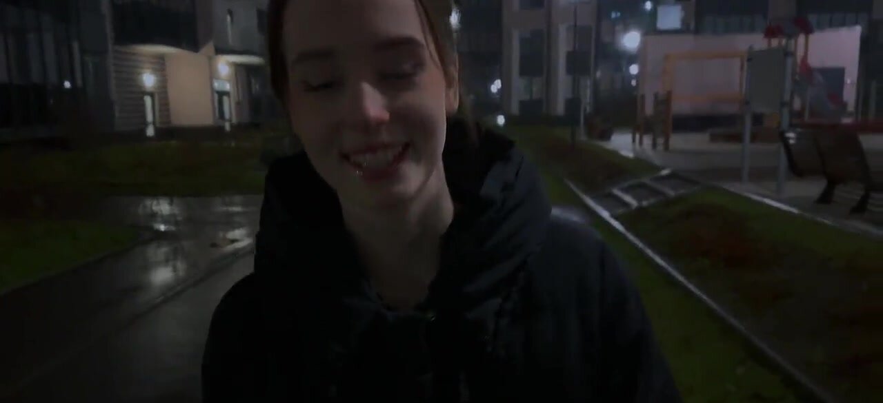ДЕВИЦА ОТСОСАЛА