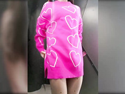 NeNaSuTnA в колготках в примерочной-2