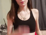 САМА СЕБЯ ТРАХАЕТ