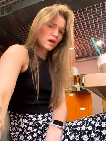 porn_corn в кафешке