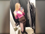 ParisHill в примерочной-3